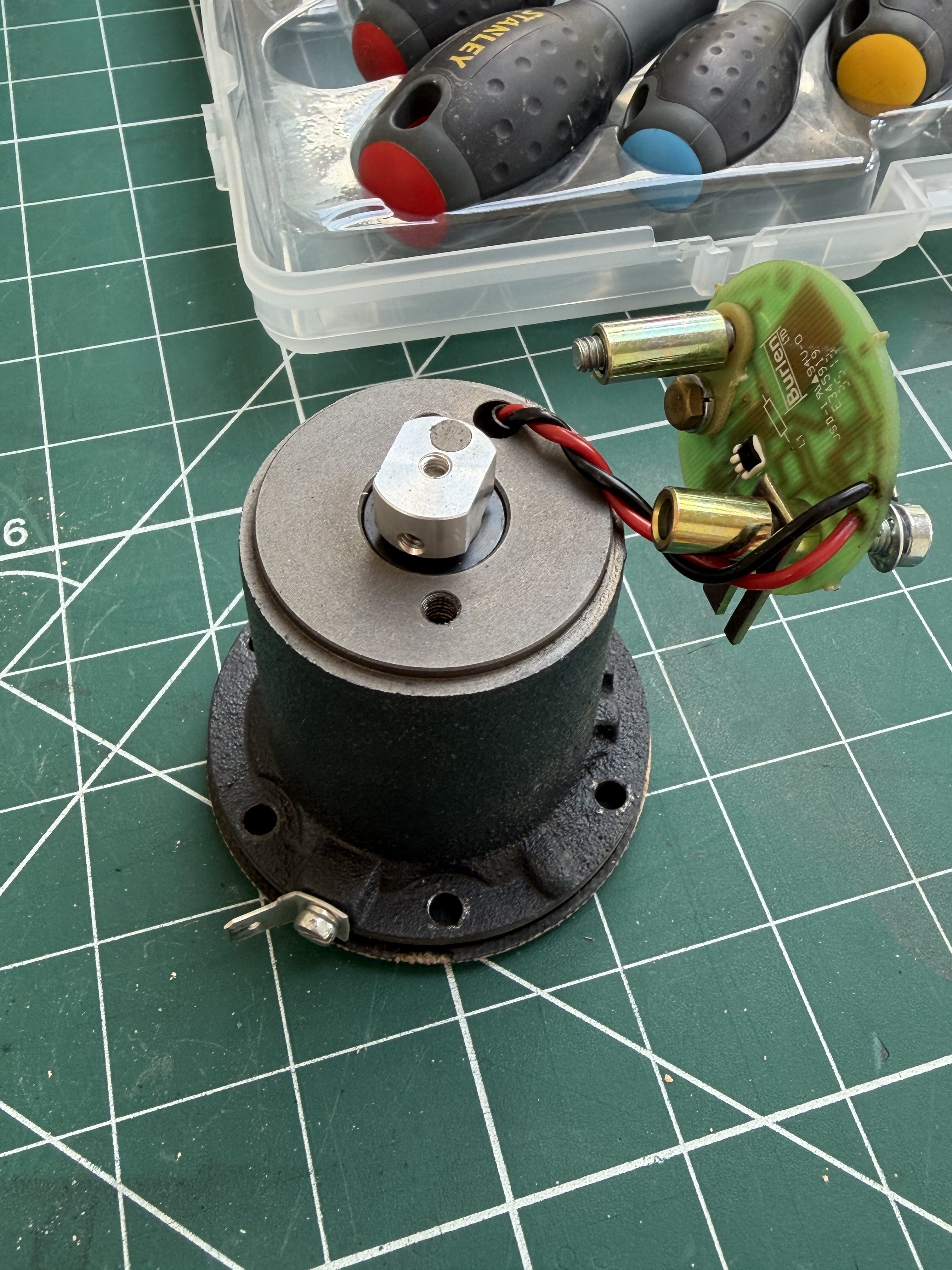 The assumption is the circuit board of the SU Fuel pump has failed
